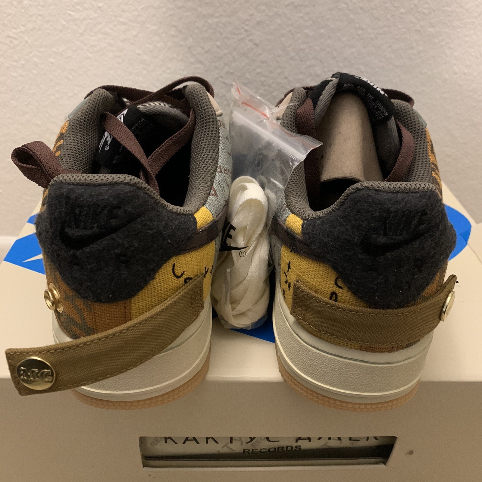 Travis Scott x Air Force 1 Low Fossil - tiendamia.com