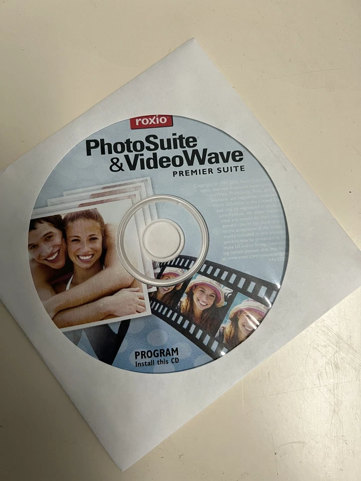 Roxio Photosuite & VideoWave Version 8 Productivity SEALED Photo Suite - Image 4 of 4