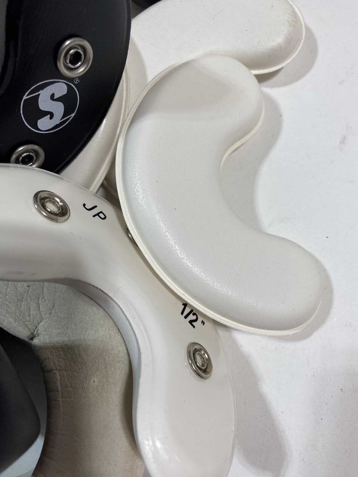 HUGE (92) LOT OF SCHUTT BIKE JP AIR RIDDELL FOOTBALL HELMET JAW PADS