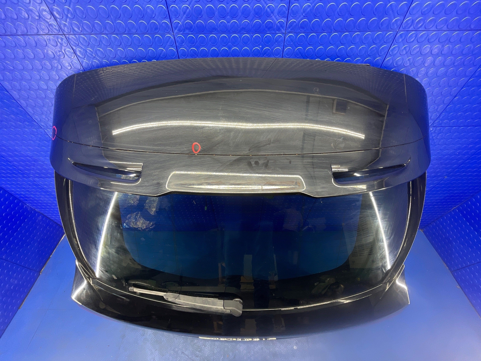 2017-2020 MASERATI LEVANTE REAR TRUNK LID TAILGATE LIFT GATE W/CAMERA NERO (820)