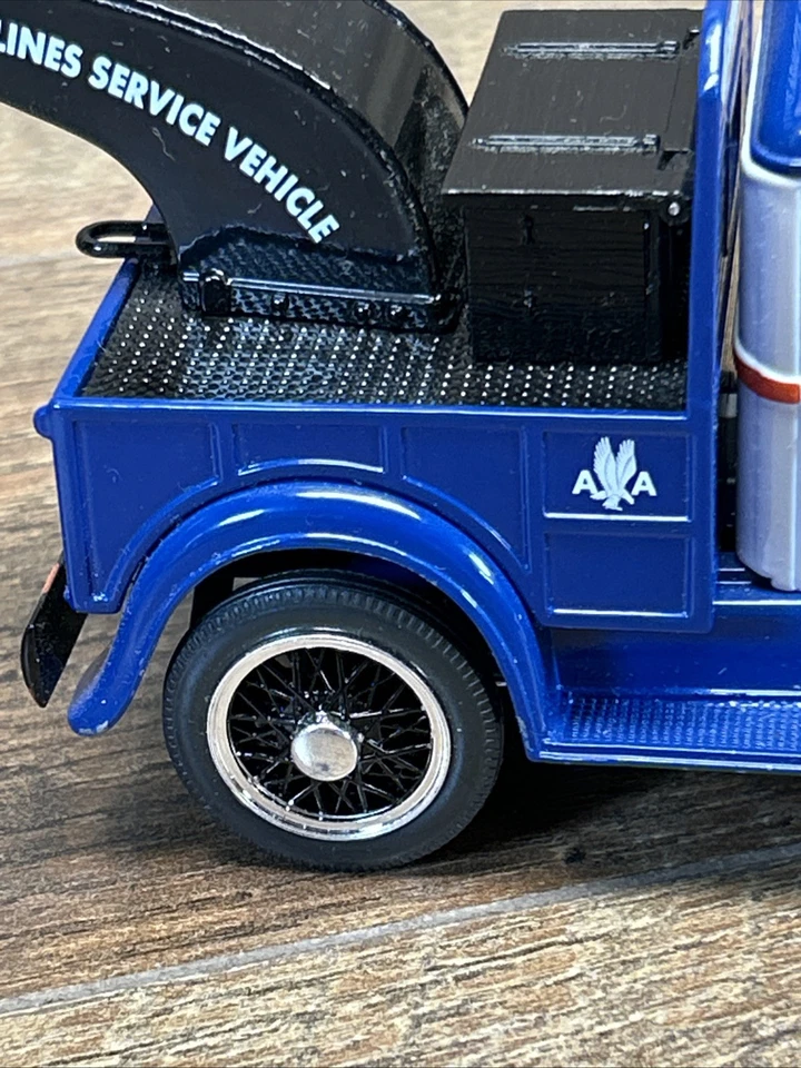 Liberty Classics 1929 Ford Modelo “A” American Airlines Banco de Vehículos de Servicio Foto 4 de 4