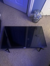 TCL 40S325 40" 1080p LED Smart HDTV - Black