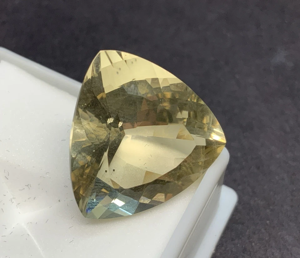 Piedra preciosa de labradorita amarilla 15,00 ct min 18x18mm billones Foto 4 de 4