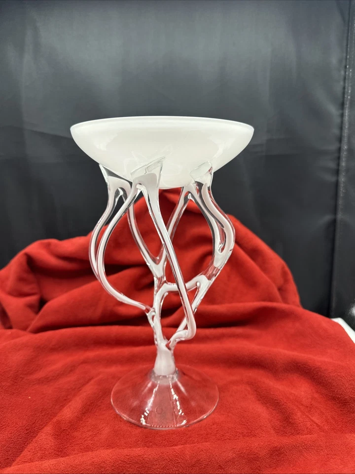 Cuenco pedestal de medusas blancas Jozefina Krosno 80 de colección. 9”x 5 1/2”. Ver fotos. Foto 2 de 4