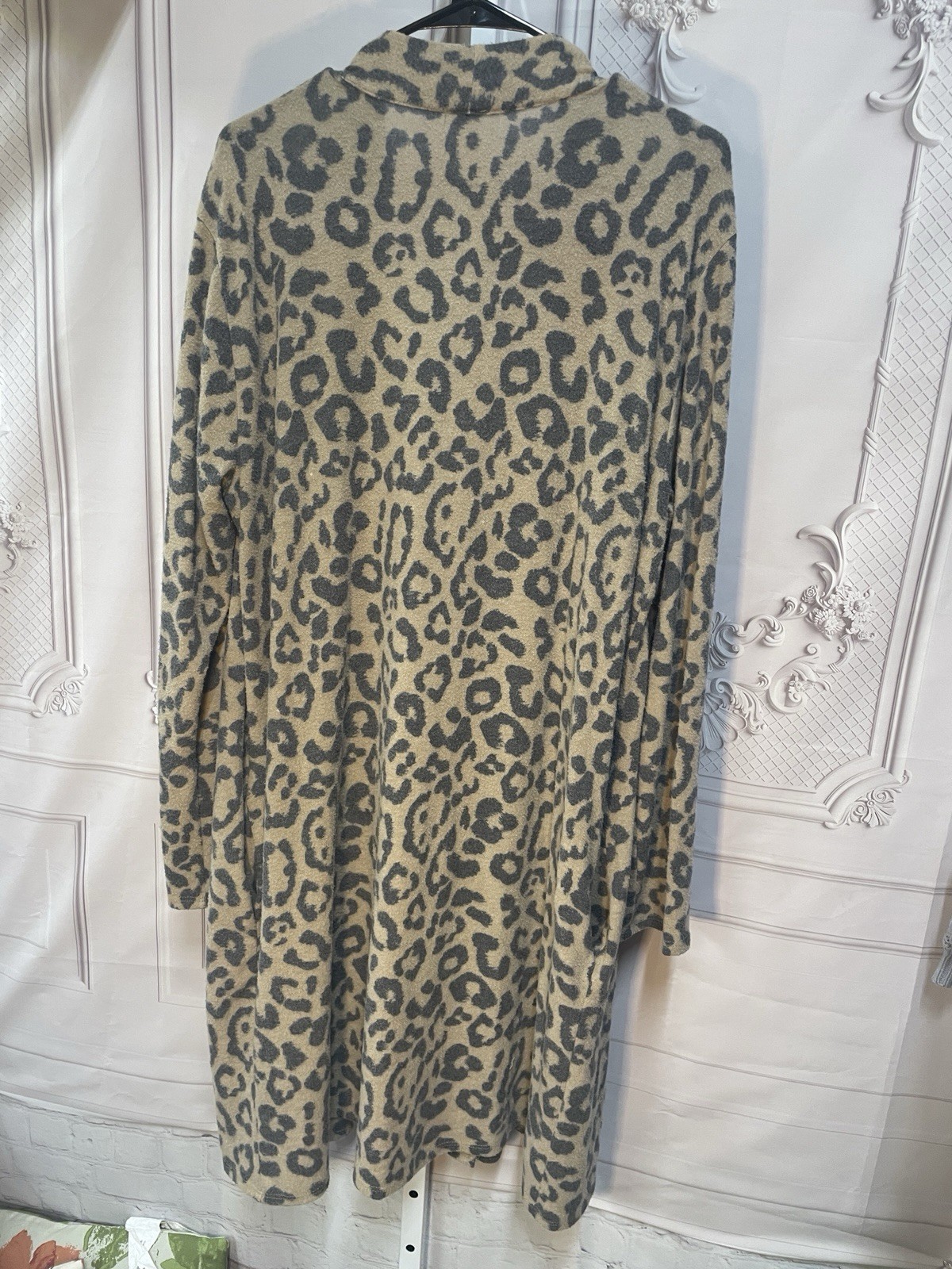 Crepas Animal Print Leopard Open With Pockets Lon… - image 4
