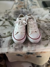Converse Chuck Taylor All Star Low Kids White Canvas Lace-Up Sneakers US 1