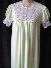 Vintage Long Mint Green Nightgown by Henson Kickernick Lace Nylon Nighty Sz 34