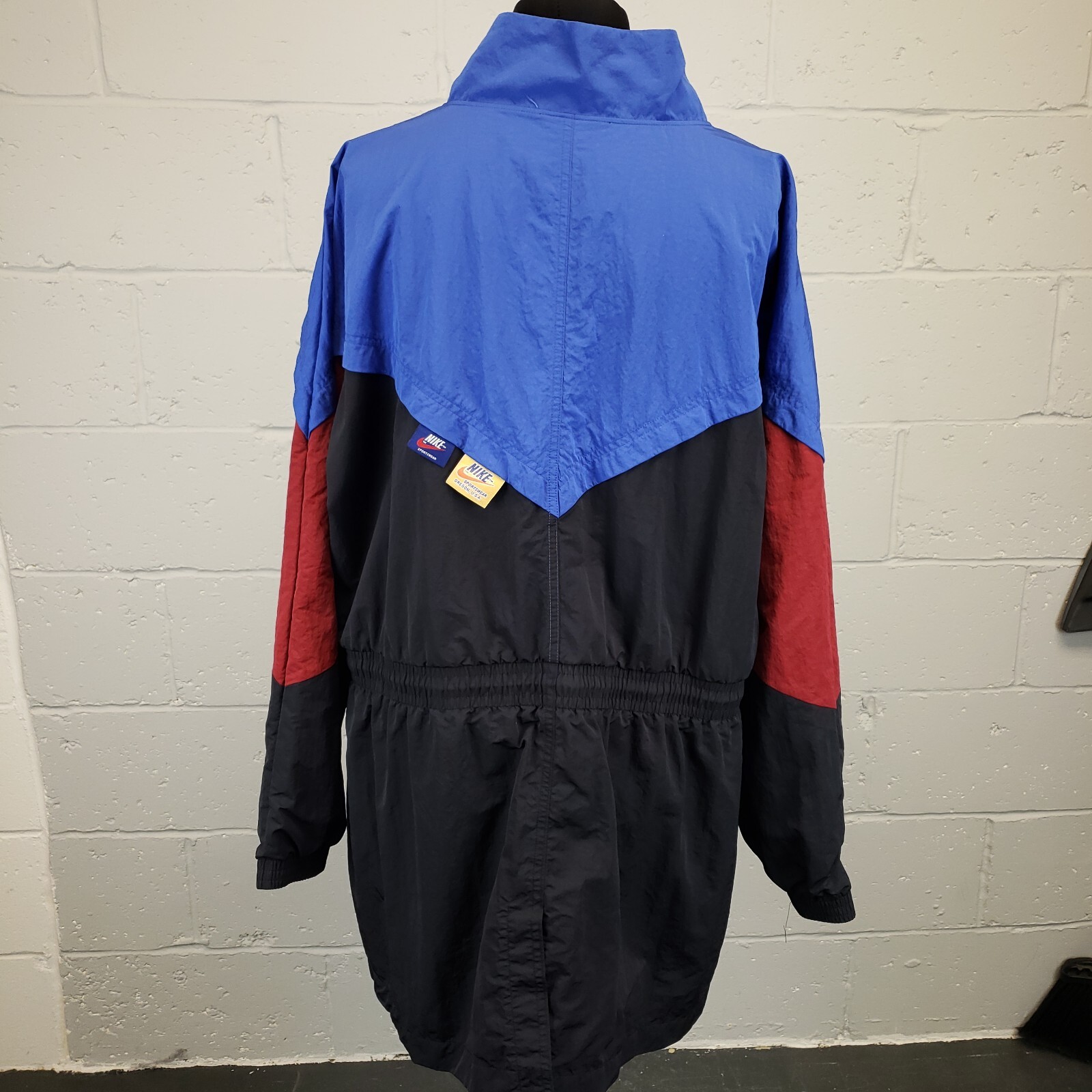 SACAI X NIKE Giacca Nike Icon Clash 1X taglie forti donna lunghezza media nero blu rosso nylon