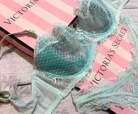 Victoria&rsquo;s Secret DREAM ANGELS Bra & Brazilian Panty Set Blue Mesh & Lace