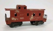 Lionel 6257 O-Gauge Red Caboose Railroad Car Vintage Model Train