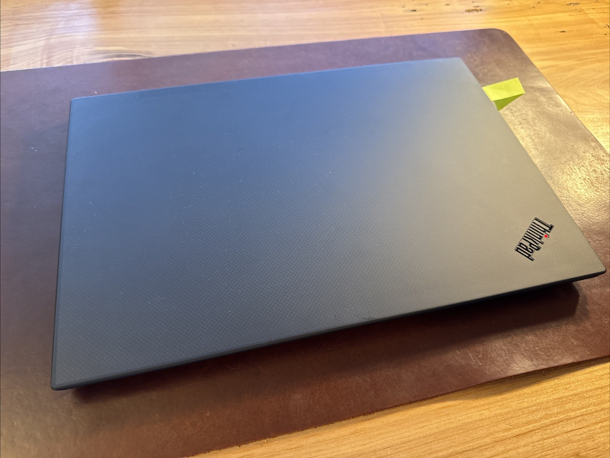 Lenovo ThinkPad P1 Gen3 Intel i7-10850H vPro 16GB DDR4 512gb SSD 15.6-inch Laptop Win11 in UK