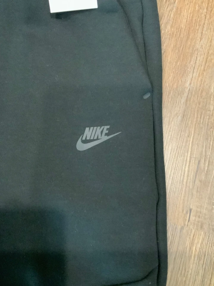 New Nike Tech Fleece Joggers Black/Black HV0959-010 Mens Sz XS - Image 2 of 4