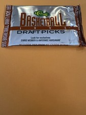 4 PACKS 1993 CLASSIC DRAFT PICK BASKETBALL CARDS ALL ROOKIE CARDS! RARE CARDS