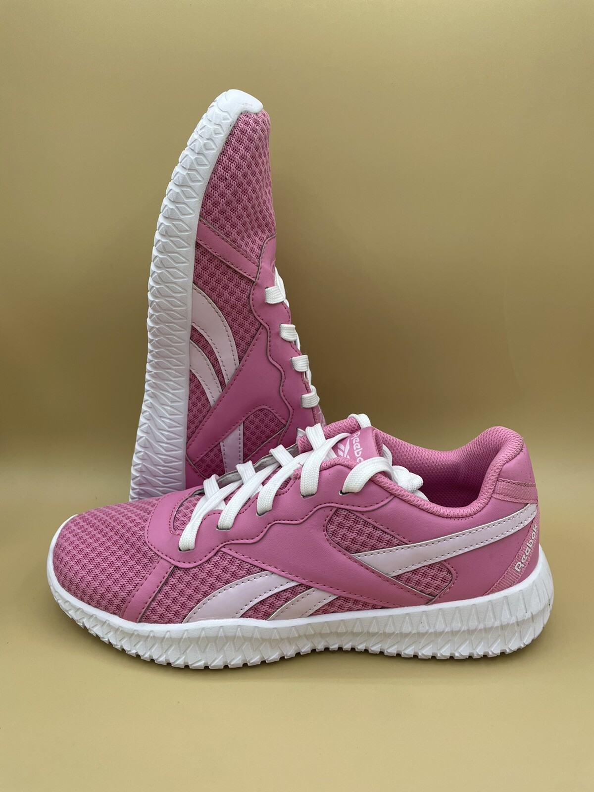 size 6 Reebok Women’s Athletic Running Shoes Pink New Sneakers EH1632 New No Box