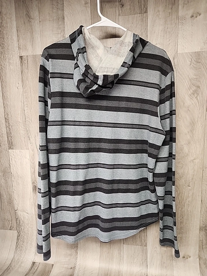 Camisa On The Byas a Rayas con Capucha Manga Larga Cuarto Botón Para Hombre MEDIANA - Gris Foto 3 de 4