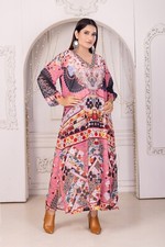 Fashion-forward Dress - Timeless Appeal