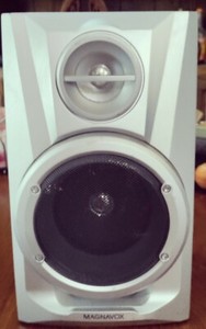 MAGNAVOX SPEAKER FOR MAS85/17 AUDIO SYSTEM. ** TESTED** SINGLE SPEAKER ONLY