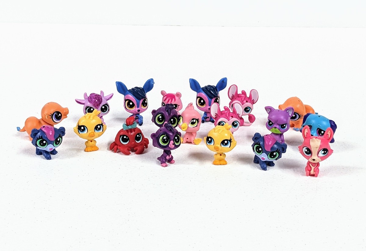 Lot Of 19 Mini Small Littlest Pet Shop Pets