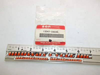 SUZUKI 96 - 16 OEM CARBUTRETOR DIAPHRAM COVER SCREW 13247-33E00  