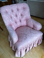 Traditional vintage armchair - pink damask - buttoned