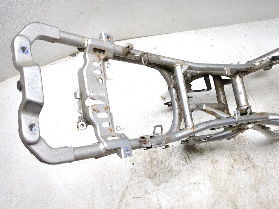 06-08 Chasis cuadro principal Kawasaki EX650 Ninja 650R CLN RECTO Foto 4 de 4