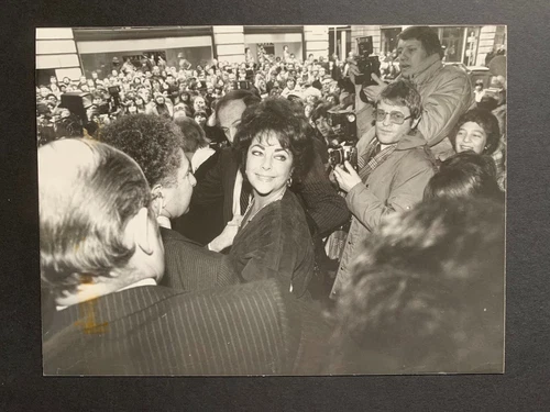 ELIZABETH TAYLOR - Vintage Rare Original Press Photo