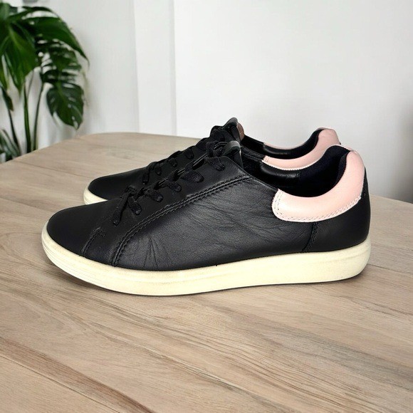 ECCO Women’s Soft VII Leather Elastic Lace Up Black Slip On Sneakers Size 8