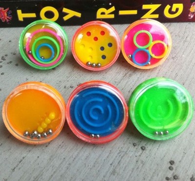 Six RARE 1970s Kelloggs Cereal Ball Action Puzzle Ball Rings