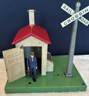 VTG Lionel Automatic Gateman Crossing Gate No. 45 Metal Station Untested Railroa