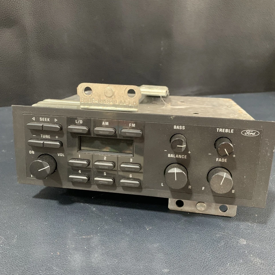 Control receptor de audio estéreo radio coche Ford Crown Victoria 87-90 E7DF-19B131-AA Foto 2 de 4