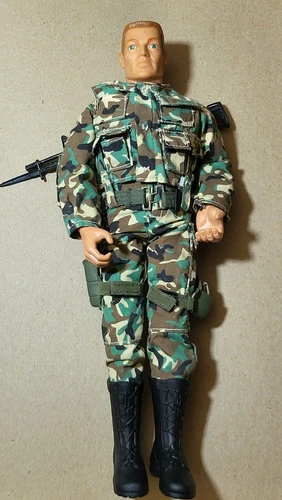 GI Joe 12" Figure Solider Camo Clothes 1992 Vintage Hasbro w accessories C269
