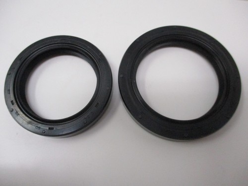 Genuine Kawasaki 92049-7022 92049-7010 Crankcase Oil Seals FH601D FH721D FH770D - Picture 3 of 6
