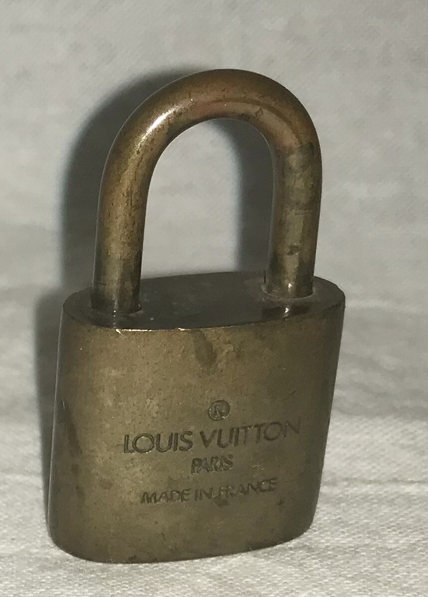 Louis Vuitton LV Signature Unpickable Lock & 2Keys Padlock 319 France