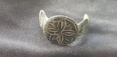 Super kleiner P.Med.Relikt Ring Lünettenteil mit stilisiertem Stern von Bethlehem L111n