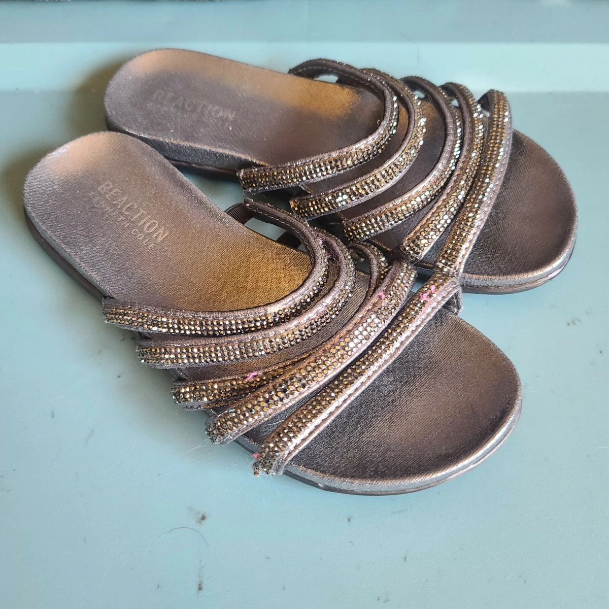 Kenneth cole reaction women's flip flops outlet