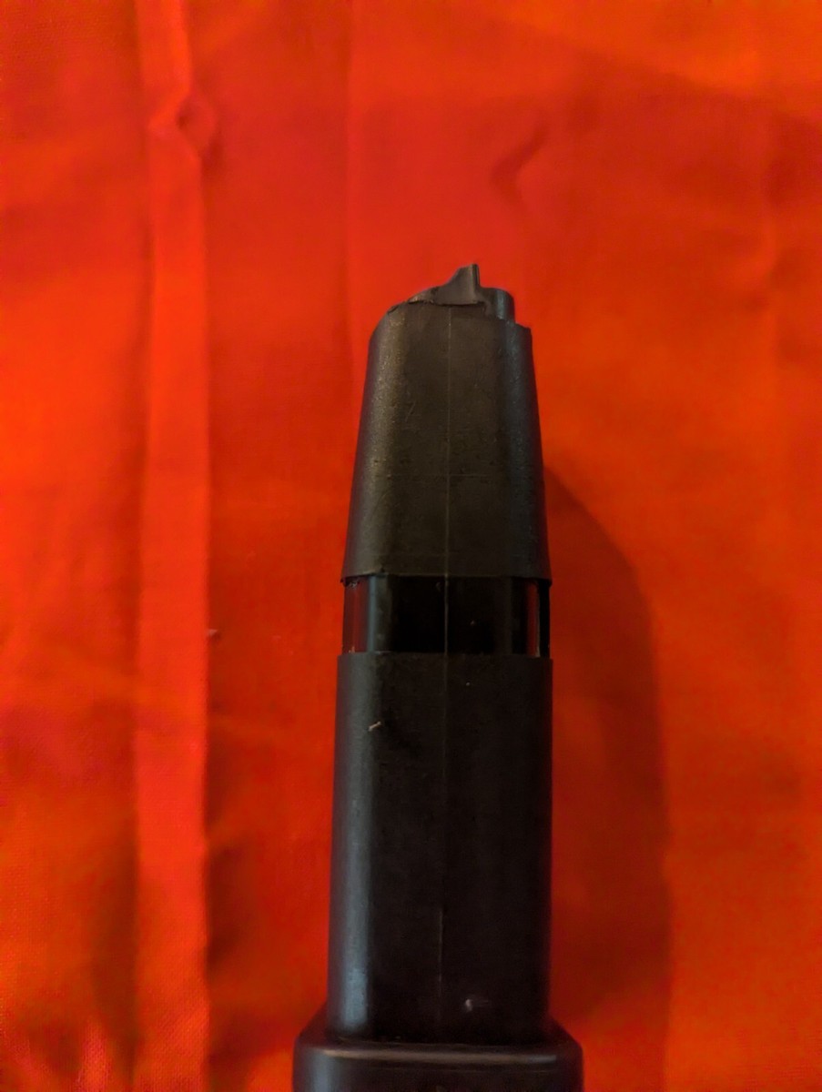 Glock 26 9mm トイガン マガジン2本 Glock 26 9mm 10 Round OEM Factory Magazine with +2 Extension