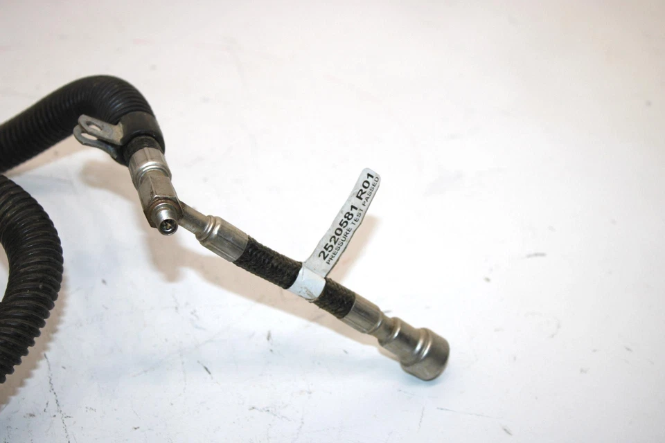 Carril de combustible Polaris Fusion 900 06 OEM 2520581 SP2 Foto 2 de 4