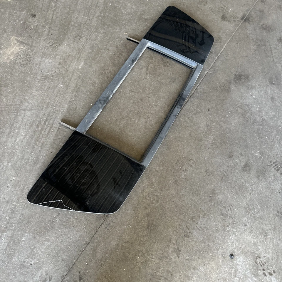 05-15 Nissan Titan SE LE XE CC Cabina Ventana Trasera Vidrio Conjunto 79700-ZH000 Foto 3 de 4