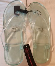 NWT No Boundaries Women's Size 6 Translucent Aqua Blue Flip Flops Beach Pool