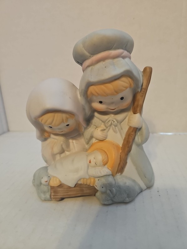 VINTAGE Mary Joseph and Baby Jesus Ceramic Figurine Nativity Christmas