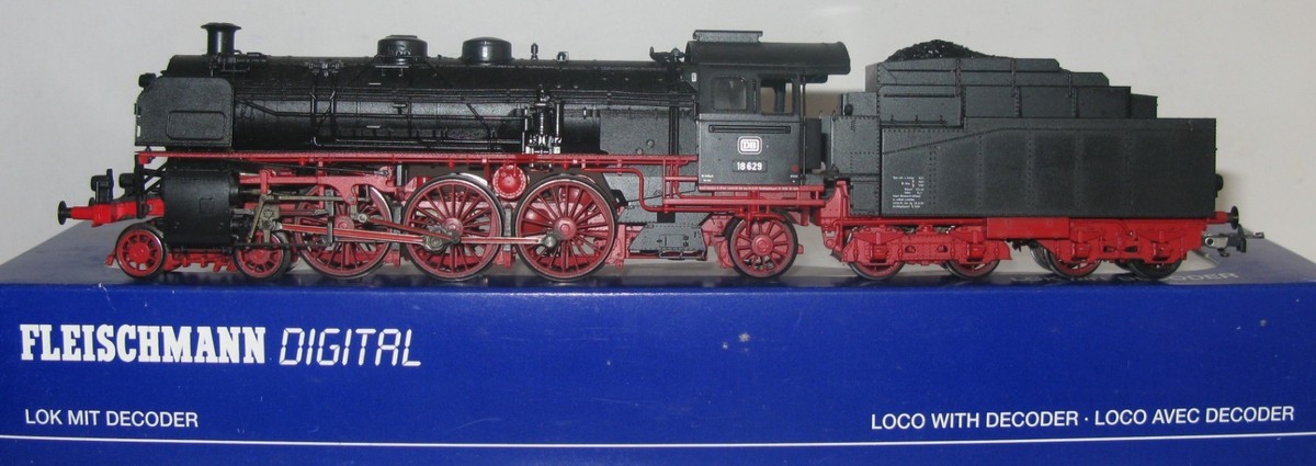 Fleischmann HO 74118 DB Black 4-6-2 Class BR 18 629 Lights, DCC