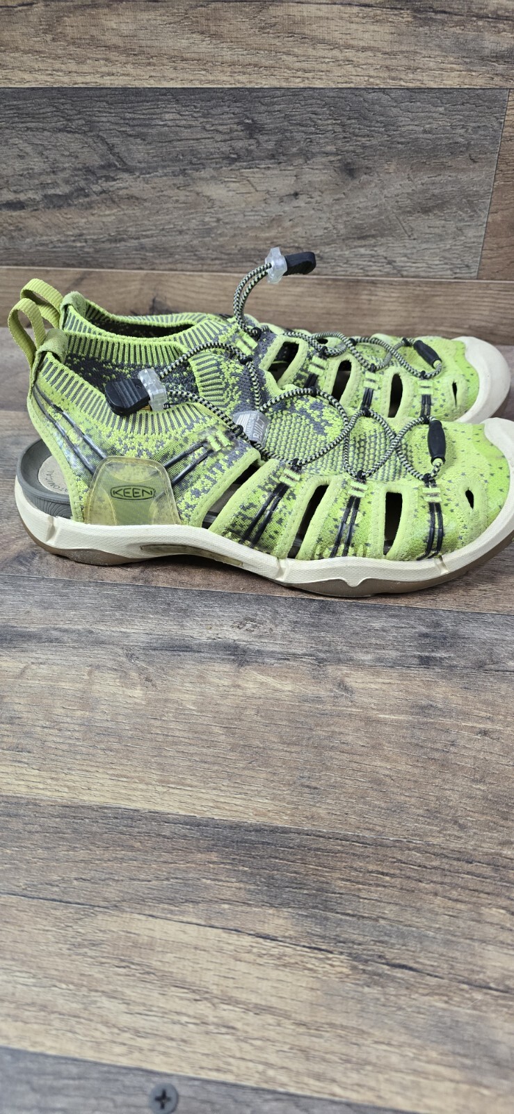 Sandali da trekking sportivi mimetici KEEN 'Evofit One' verde lime made in USA donna taglia 9