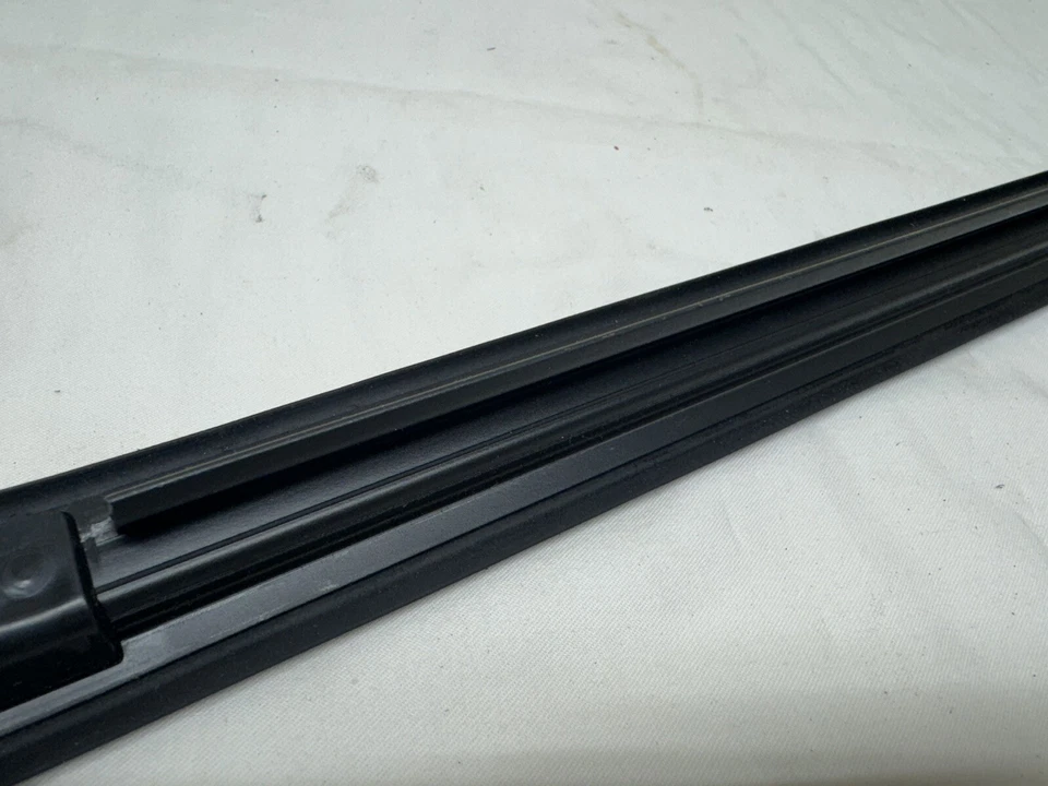 Honda Accord 2018-2021 puerta trasera derecha ventana interior cinturón resistente sello OEM Foto 3 de 4