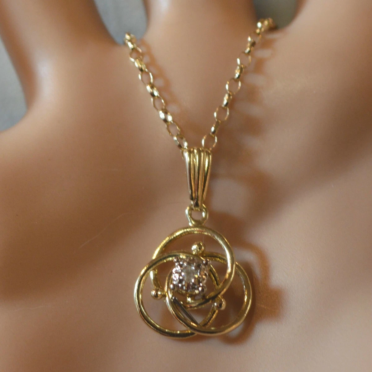 Second hand on sale diamond necklace