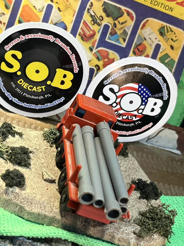 Lesney 1960s Pipe Truck 8 Wheeler No 10 Red Diecast w/ Pipes EX Condition - Image 4 of 4