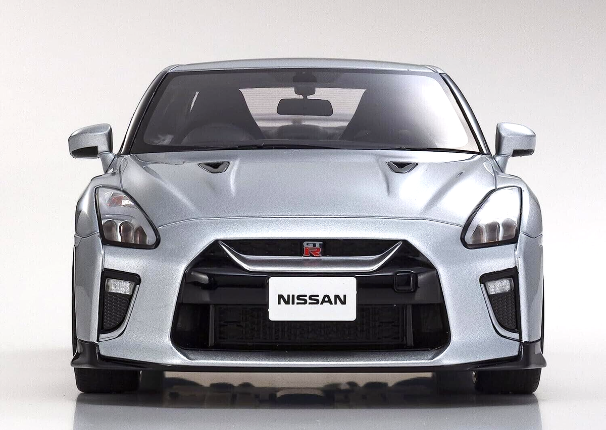 1/18 Nissan GT-R (R35) 2020 Samurai EDT Silver Resin Model by