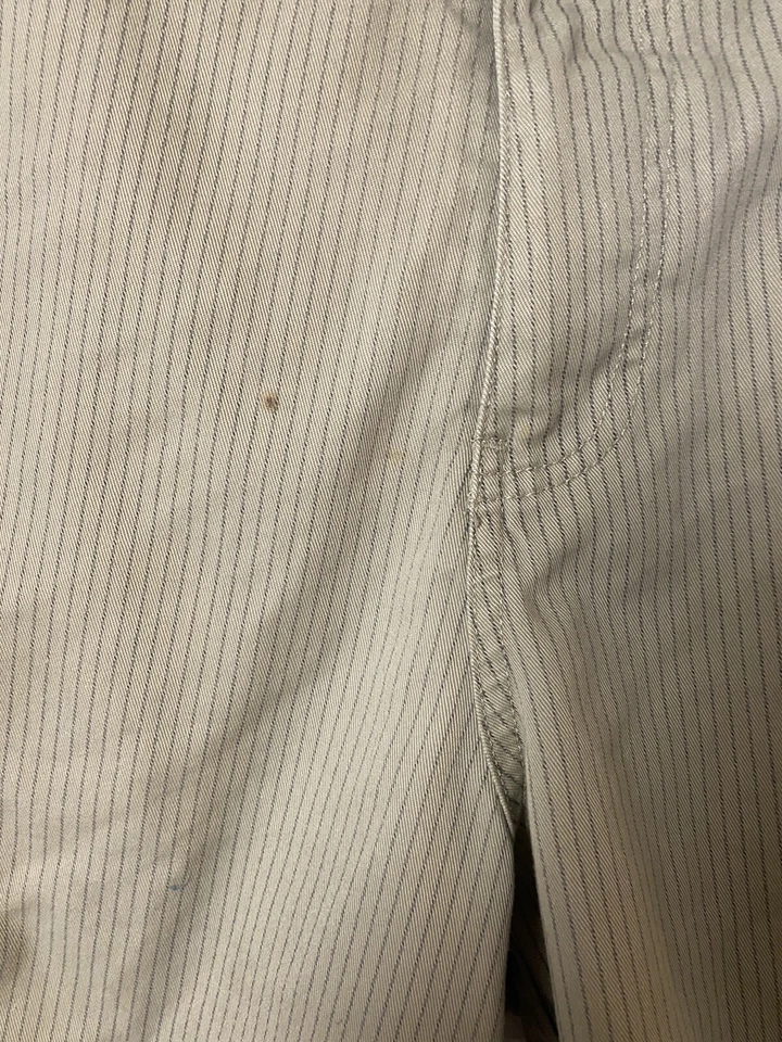 Men's Volcom walk casual shorts pin stripe stone khaki surf skate brand Sz 34 - Image 2 of 4