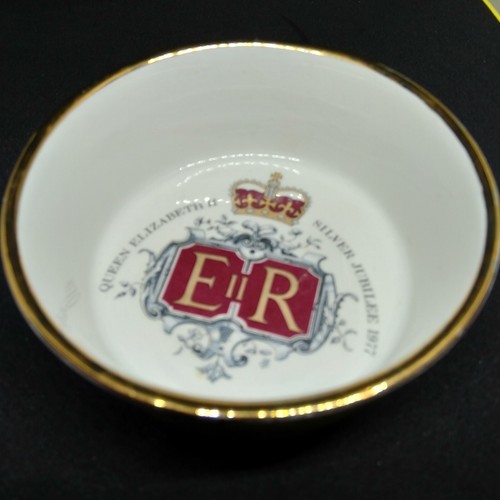 Silver Jubilee Collectable Dish Elizabeth II Dartmouth England Royal Memorabilia - Picture 11 of 14