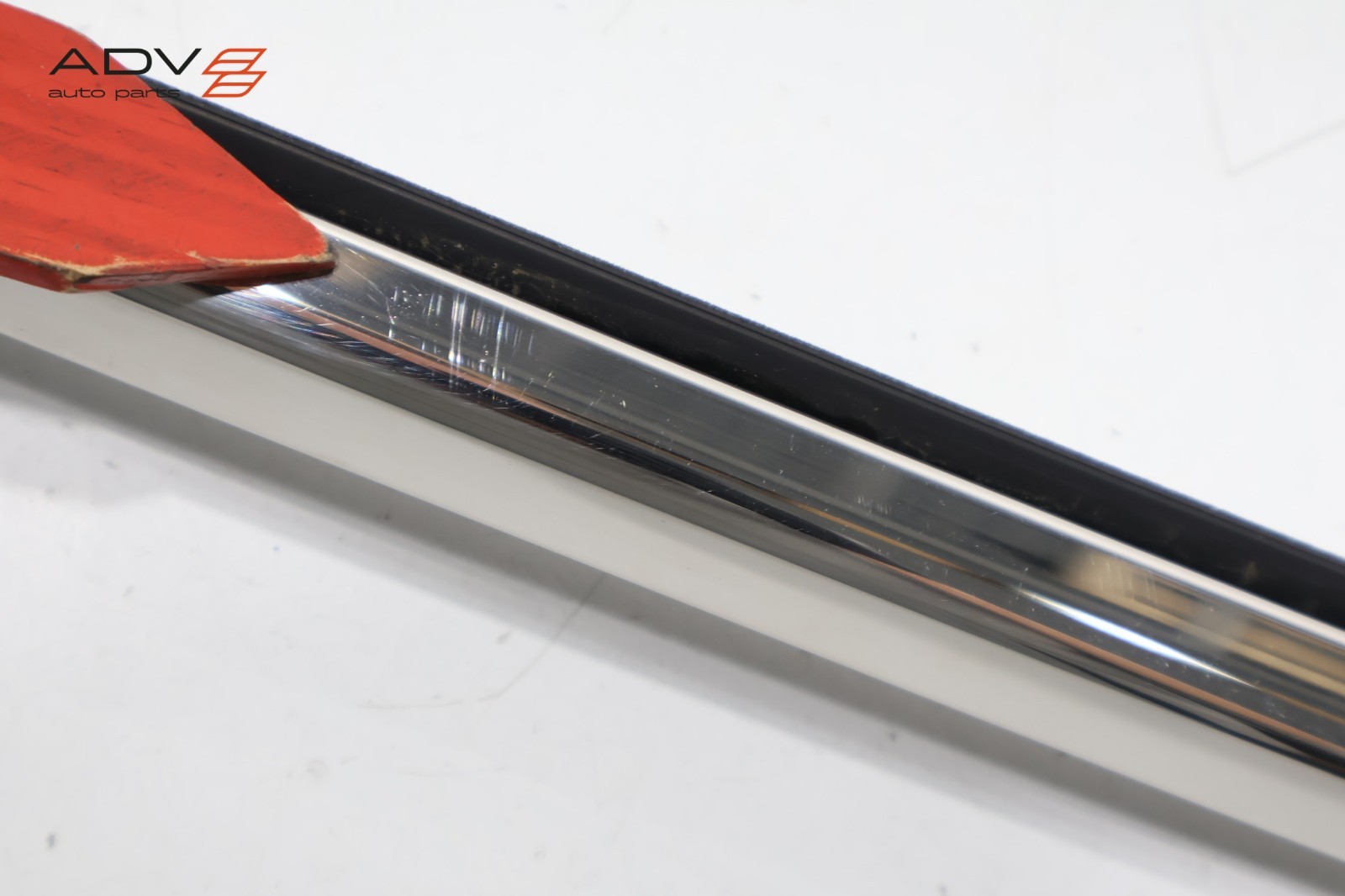 2006 - 2012 BENTLEY CONTINENTAL REAR RIGHT SIDE DOOR WINDOW BELT MOLDING OEM
