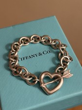 Tiffany & Co Vintage Sterling Silver Open Heart Arrow Toggle Charm Bracelet 7.5"